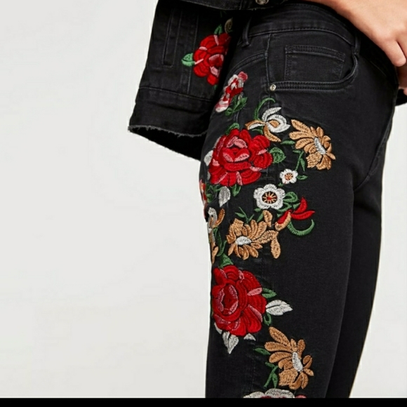 Zara black womens  embroidery black crop ankle  jean size 4 - Picture 12 of 16